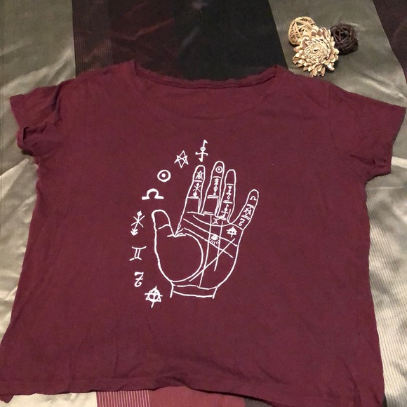 Casual T-shirt - Picture 1 of 3